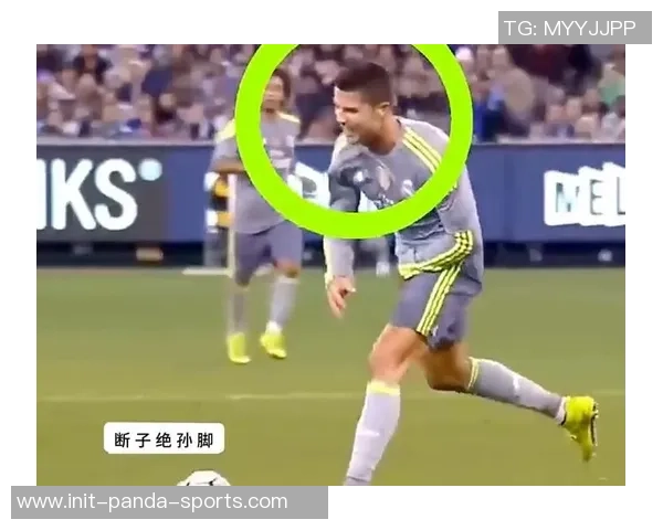 足球比赛中意外踢裆的应对策略与预防措施分享